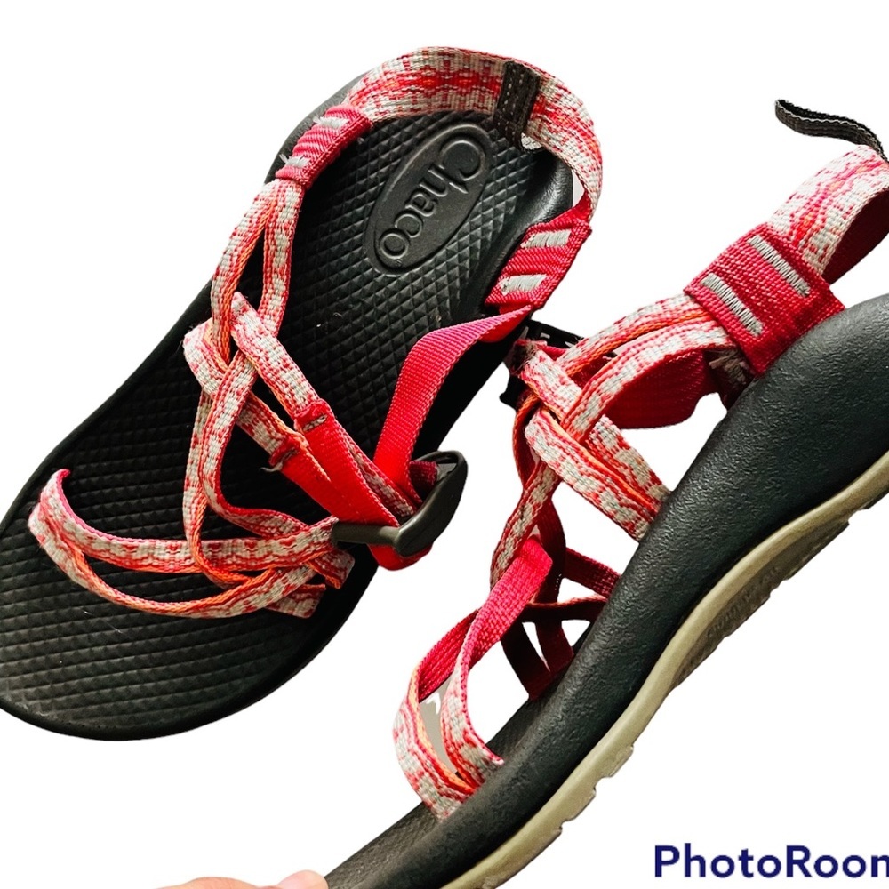Youth girls pink/gray Chaco Sandals waterproof size 2
